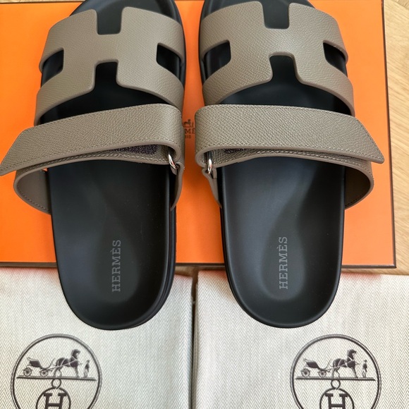 Hermes Chypre sandals in calfskin Women’s size 37 Etoupe - Picture 2 of 8